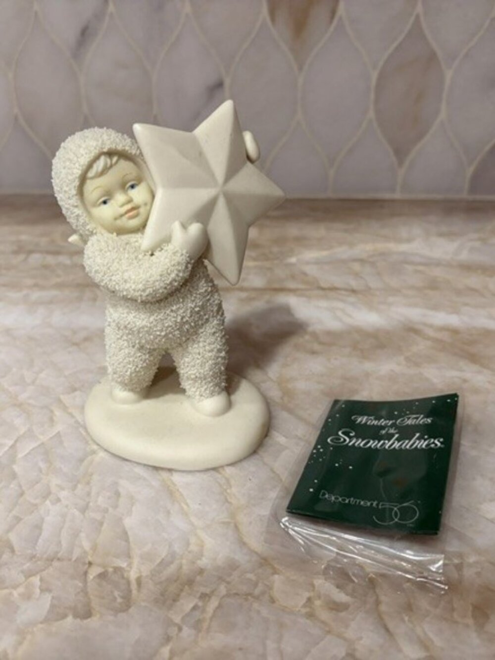 Dept. 56 Winter Tales of the Snowbabies #68748 I Found the Biggest Star of All